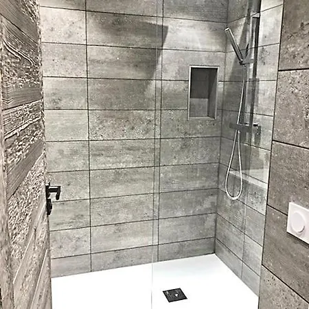 Chaleureux Au Pied Des Pistes, 4 Personnes, Wifi Appartement *
